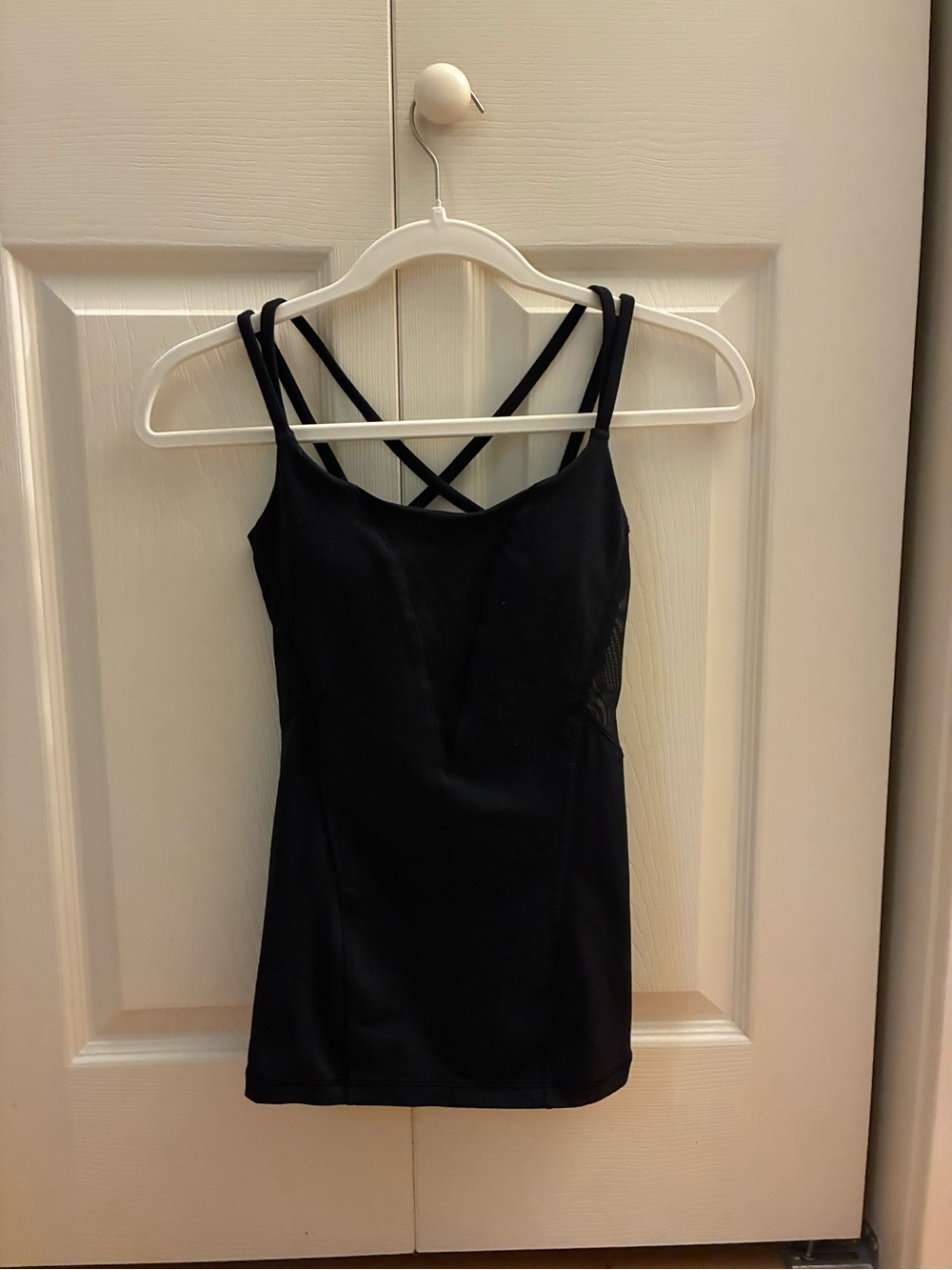 Women’s Lululemon Black Strappy Tank Top with Crisscross Back